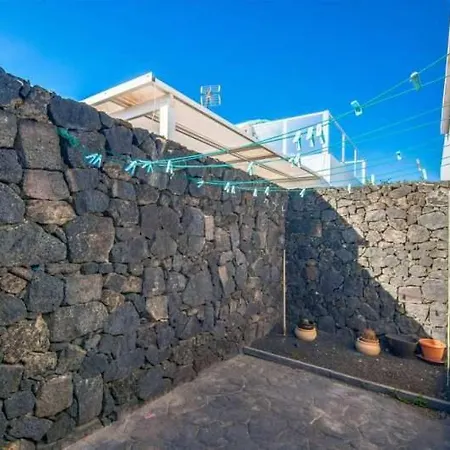 Sleeps 8 Wifi Villa Charco del Palo