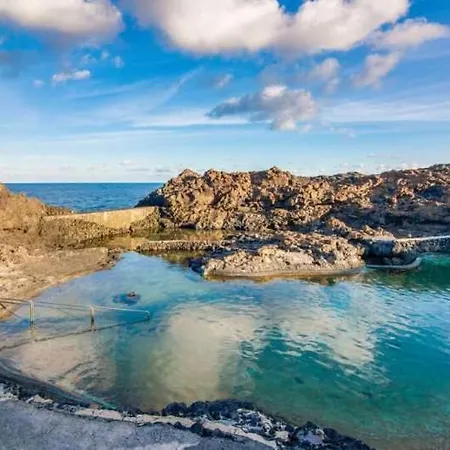 Sleeps 8 Wifi * Charco del Palo