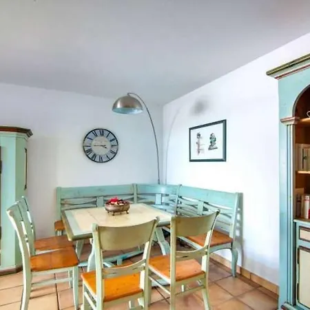 Sleeps 8 Wifi